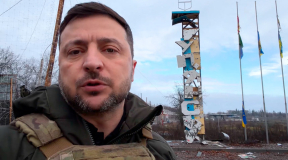 Война, 12 декабря. Зеленский приехал в Купянск — Путин заявлял, что город под контролем РФ. Россияне атаковали дронами спортшколу в Шостке во время тренировки детей