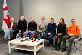 «Нас содержали в скотских условиях. Отношение к нам — как к скоту»